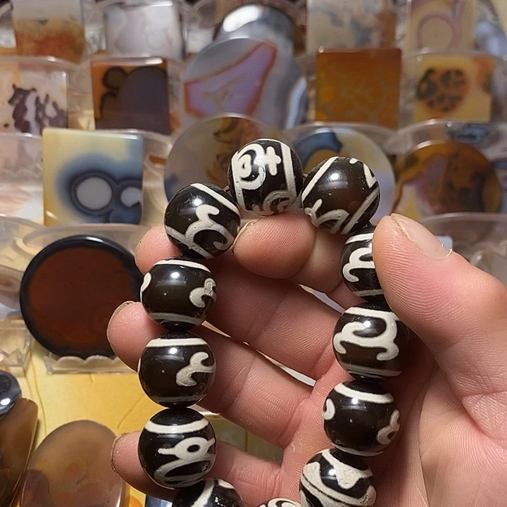 玛瑙/玉髓合金颈饰