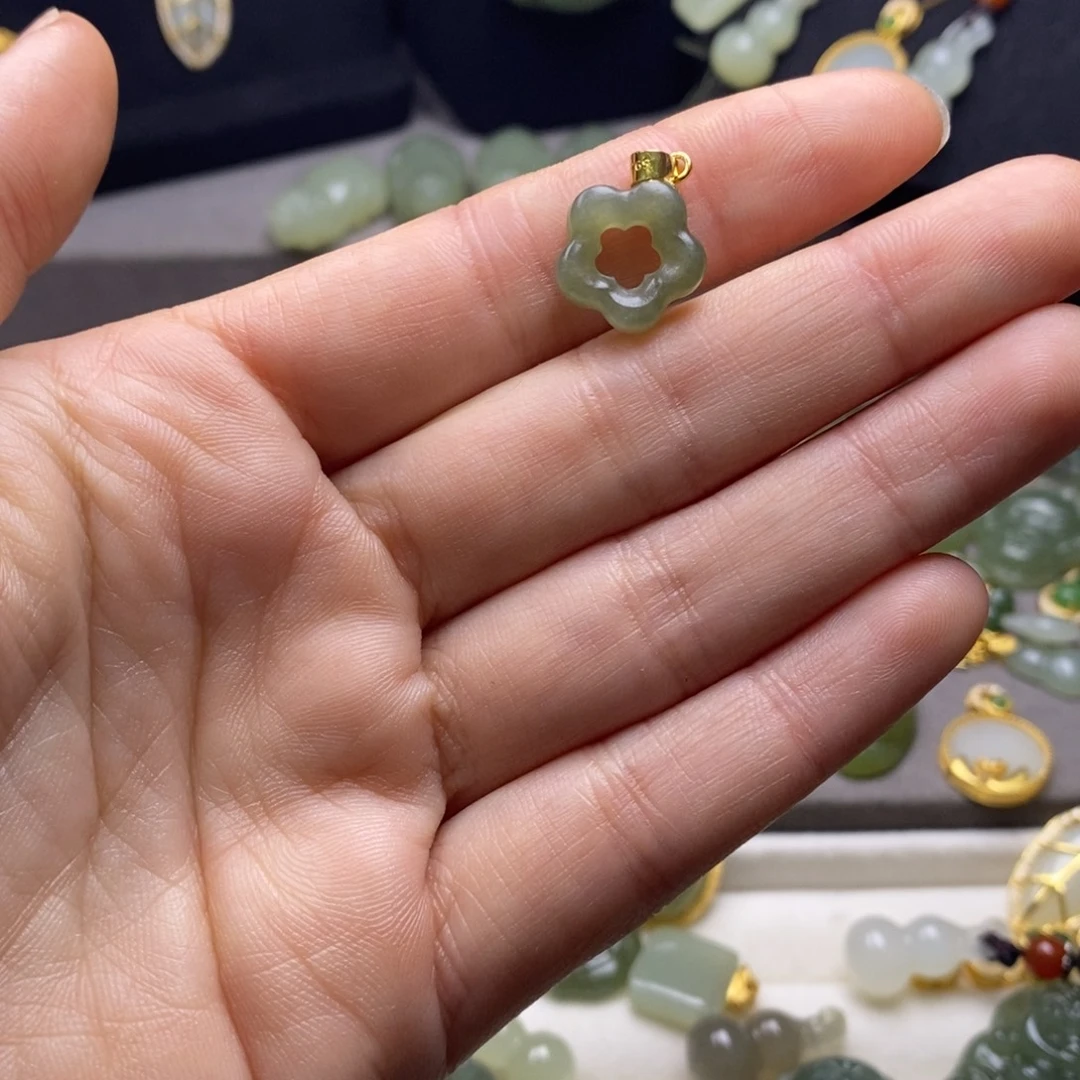 和田玉银S925镶嵌颈饰