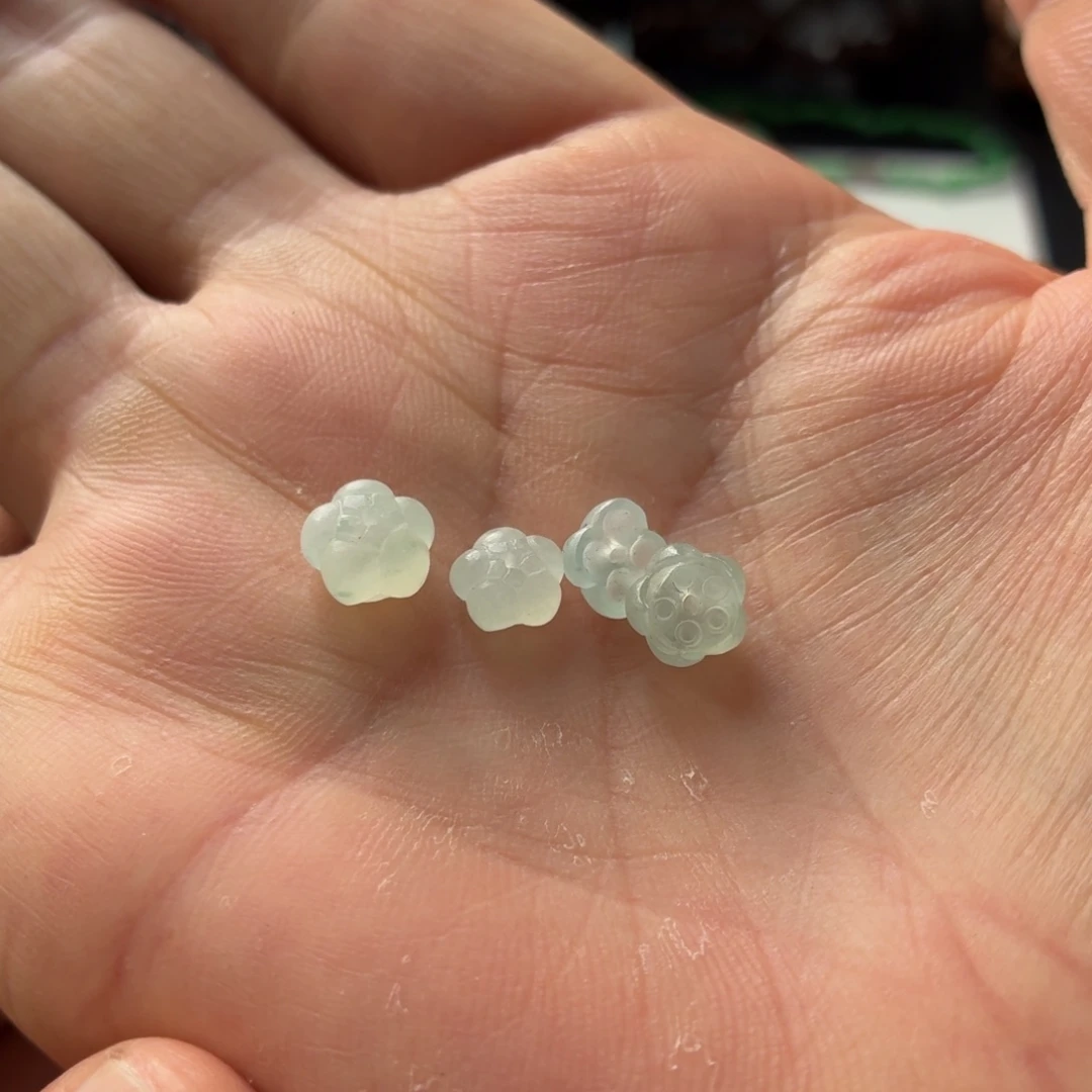 定制翡翠未镶嵌莲花