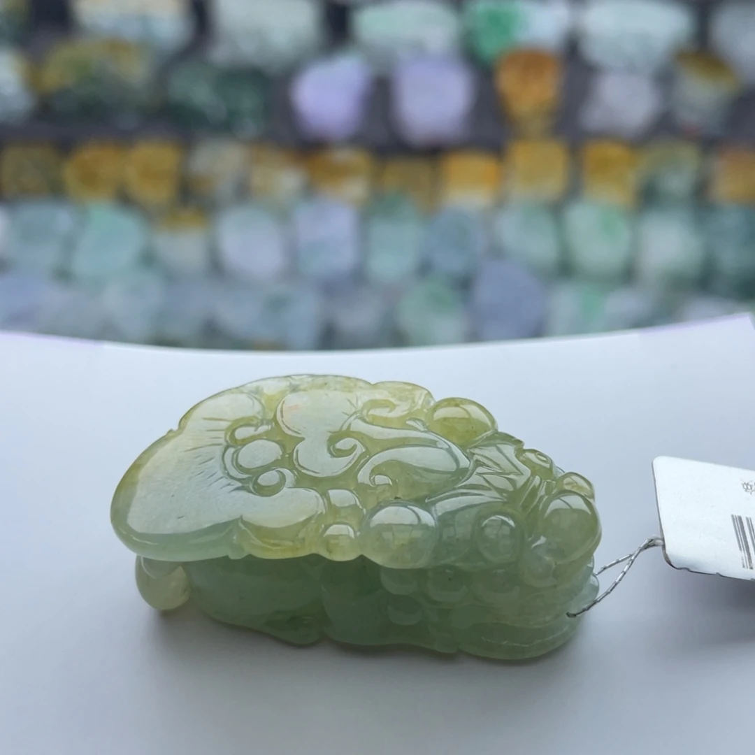 翡翠颈饰未镶嵌貔貅