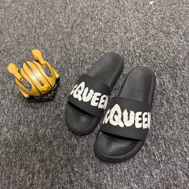 99新 Alexander McQueen/亚历山大·麦昆 /40码/涂鸦拖鞋/公价3800