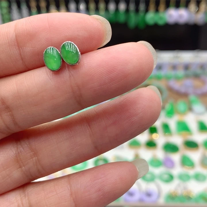 翡翠18K金镶嵌耳饰