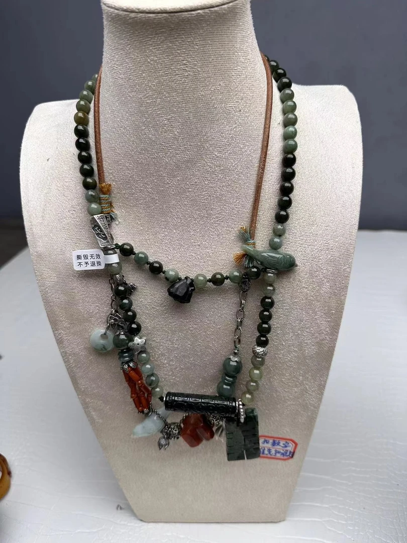 天然缅甸A货翡翠挂件