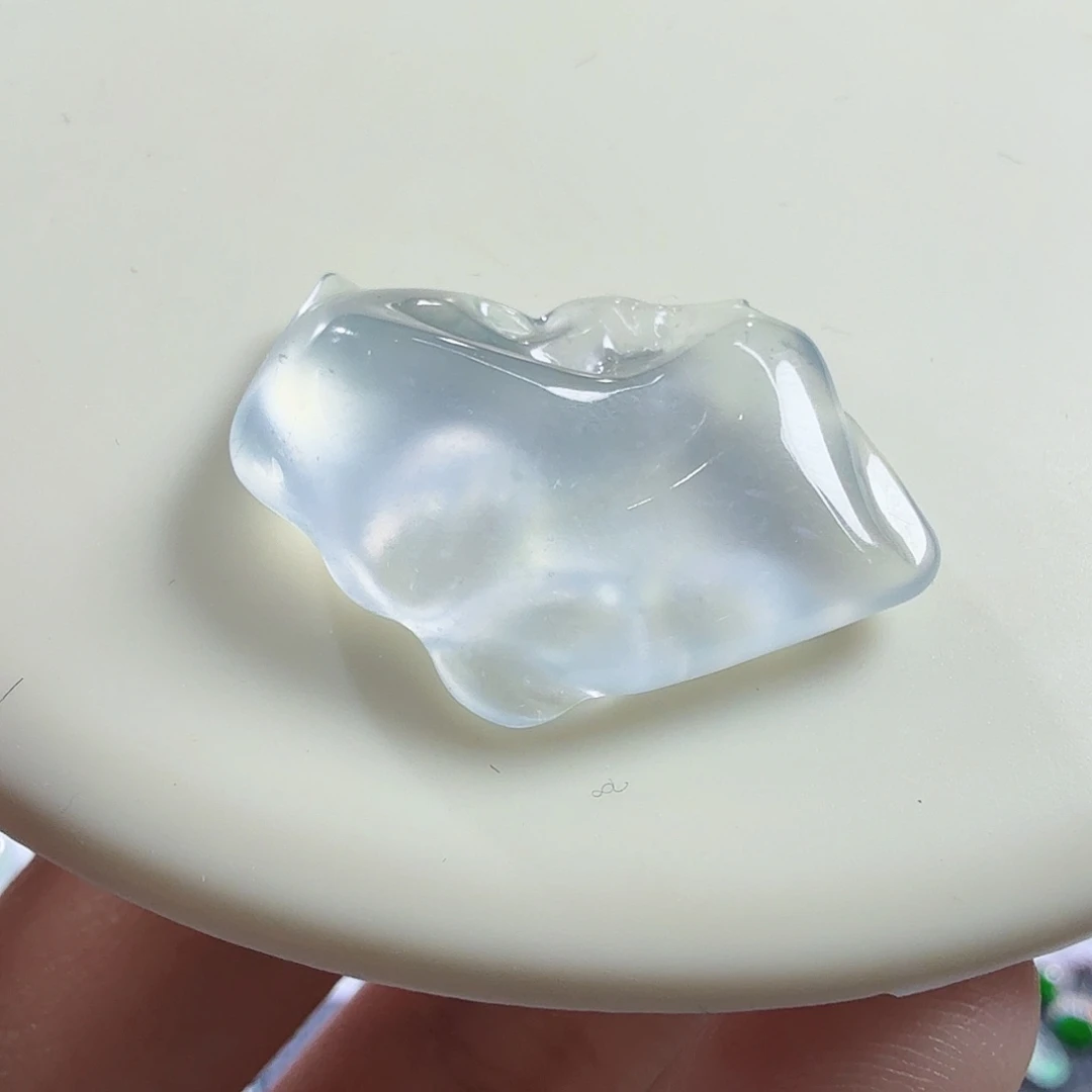 翡翠未镶嵌颈饰裸石