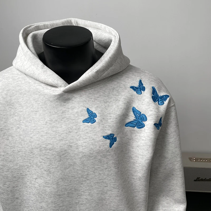 冬季保暖必备！蓝色蝴蝶刺绣纯棉卫衣 情侣款 重磅800克 宽松舒适