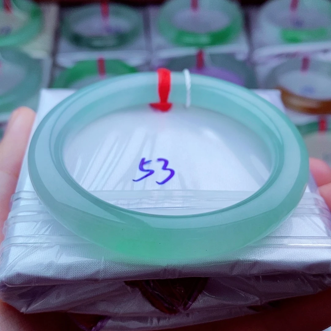 翡翠手镯（圆镯）未镶嵌0262-53圈口 冰绿 冰透细腻