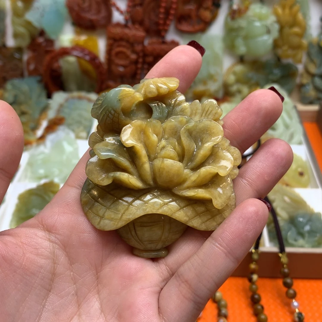 蛇纹石玉颈饰未镶嵌用****静