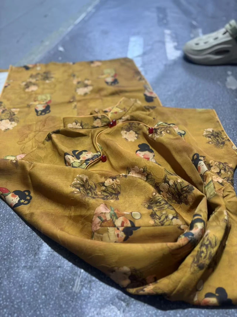 0663 【小唐人】 美玲襟  旗袍