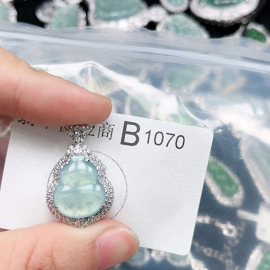 翡翠颈饰未镶嵌翡翠1070