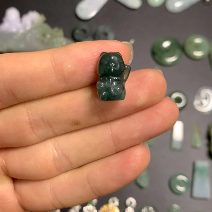 翡翠裸石翡翠首饰