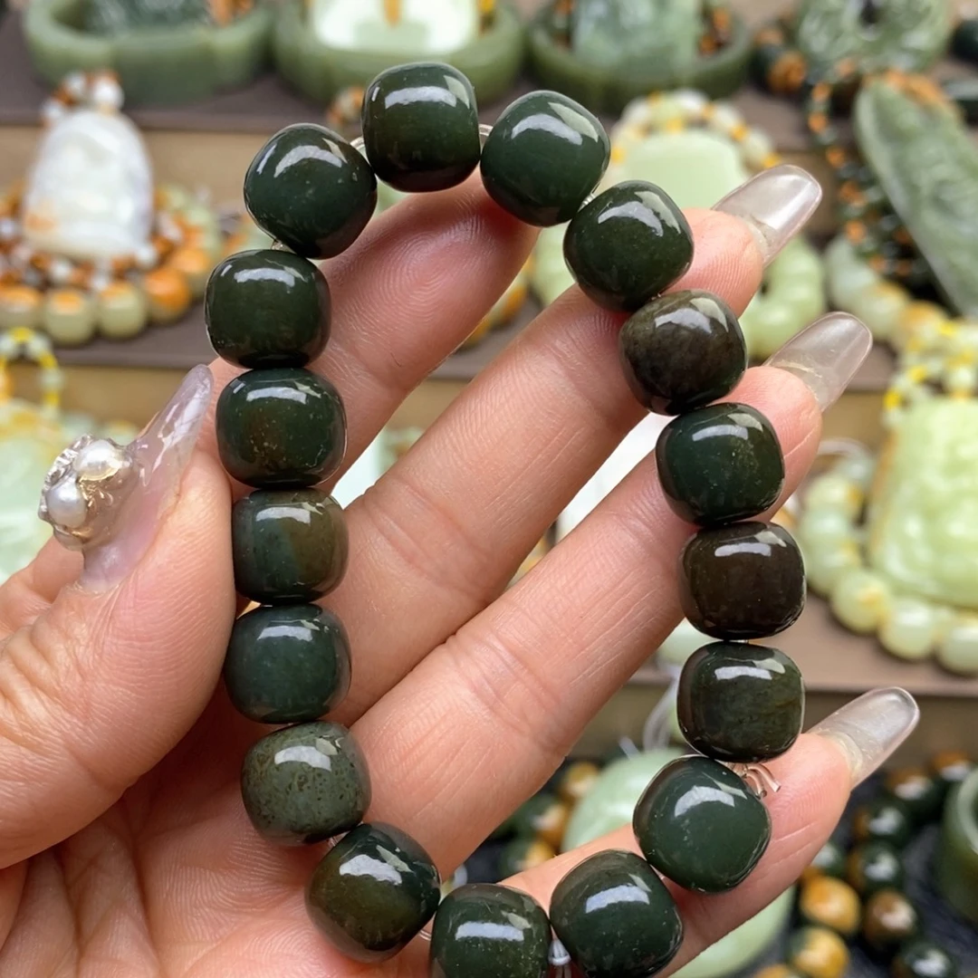 透闪石质玉未镶嵌手串