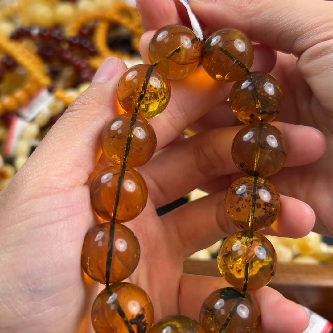 未镶嵌琥珀珠宝奇石