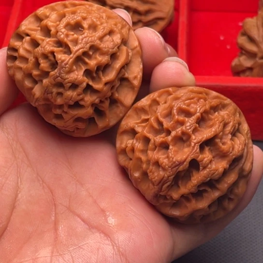 文玩核桃把件秦岭山脉核桃