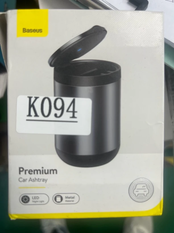 9新  捡漏倍思车载烟灰缸编号K094