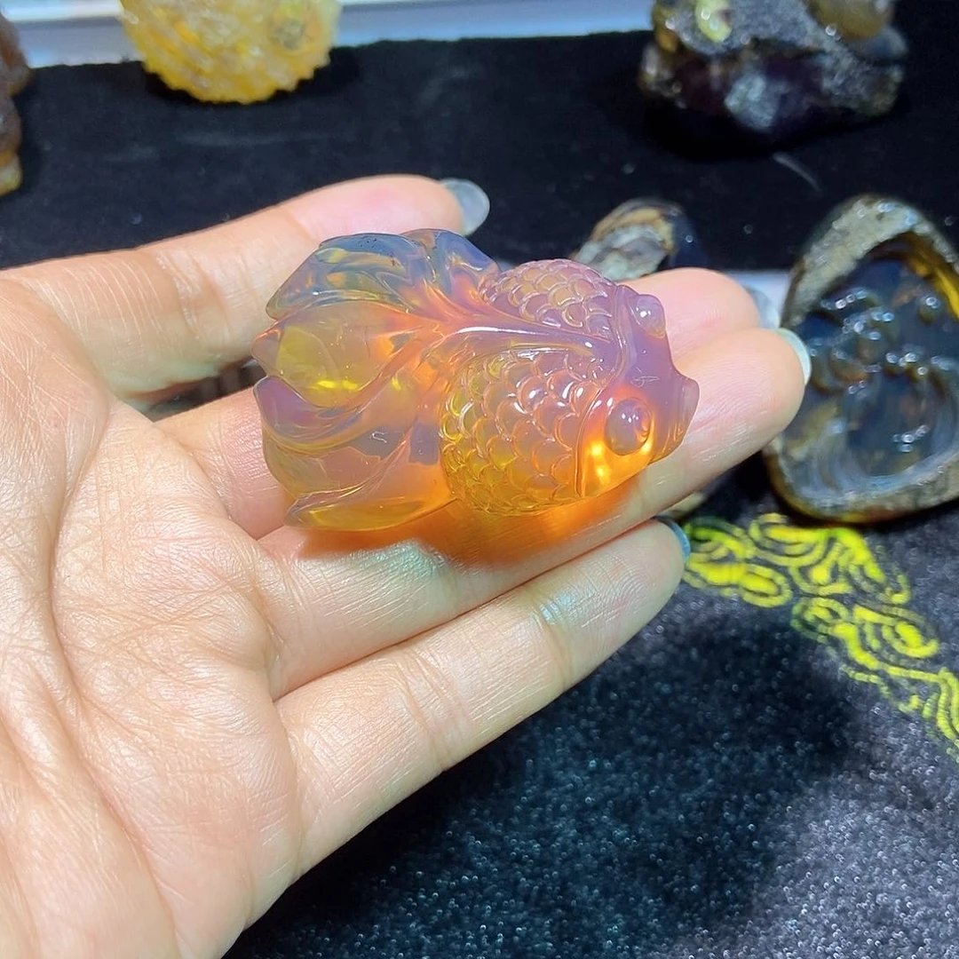 未镶嵌颈饰琥珀缅甸天然琥珀金鱼