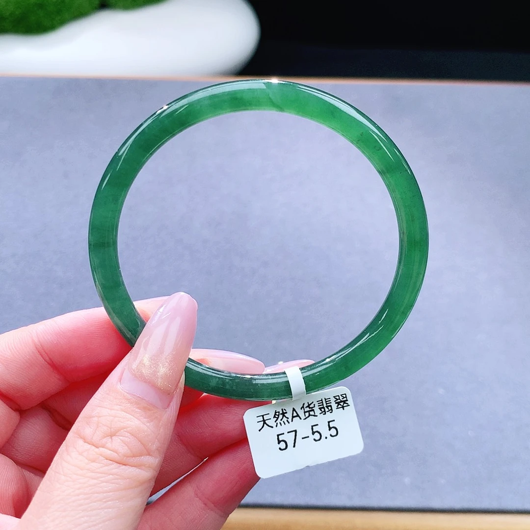 未镶嵌手镯（圆镯）翡翠