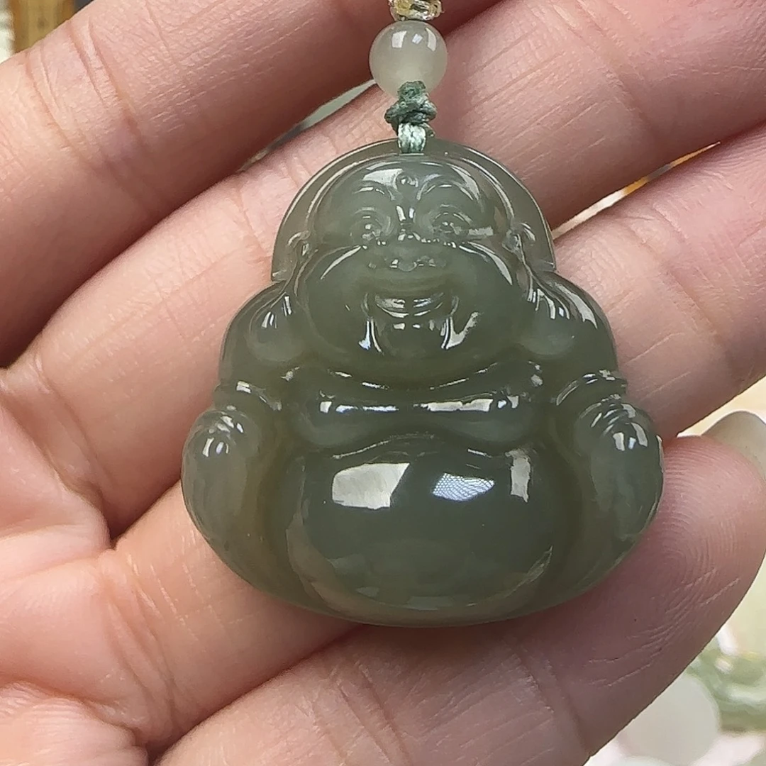 欣***成和田玉未镶嵌颈饰