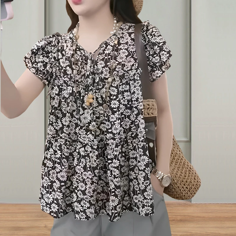 春游出行衣服2025夏季大码百搭显瘦洋气小飞袖碎花气质短袖T恤女