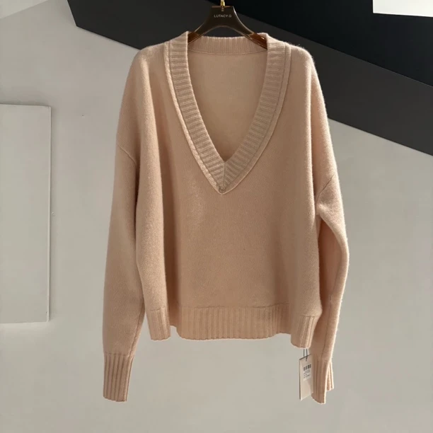 LUTACY.G 251001 羊绒上衣 藕粉
