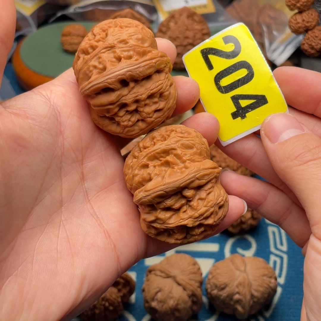 小***磊文玩核桃把件45元宝204号