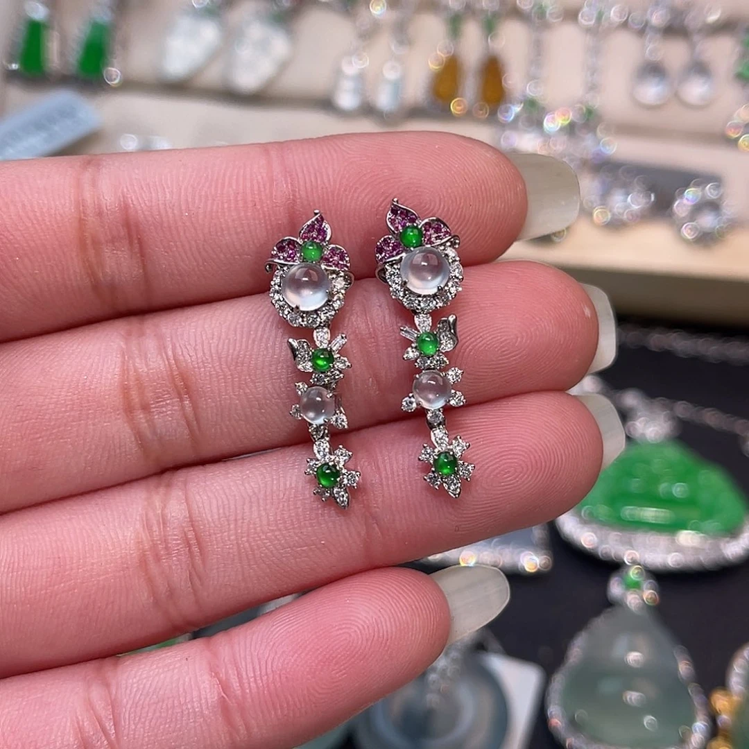 翡翠18K金镶嵌耳饰蛋面