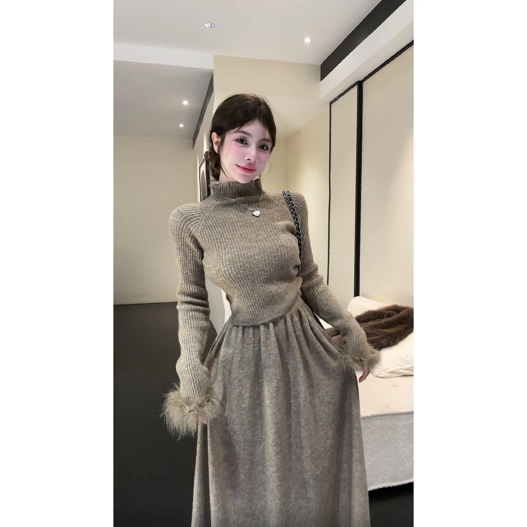 【HuiHui】韩系圆领毛绒长袖上衣女松紧腰半身裙两件套（A1322)