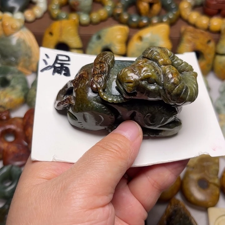 岫岩河磨玉（透闪石质玉）未镶嵌珠宝奇石