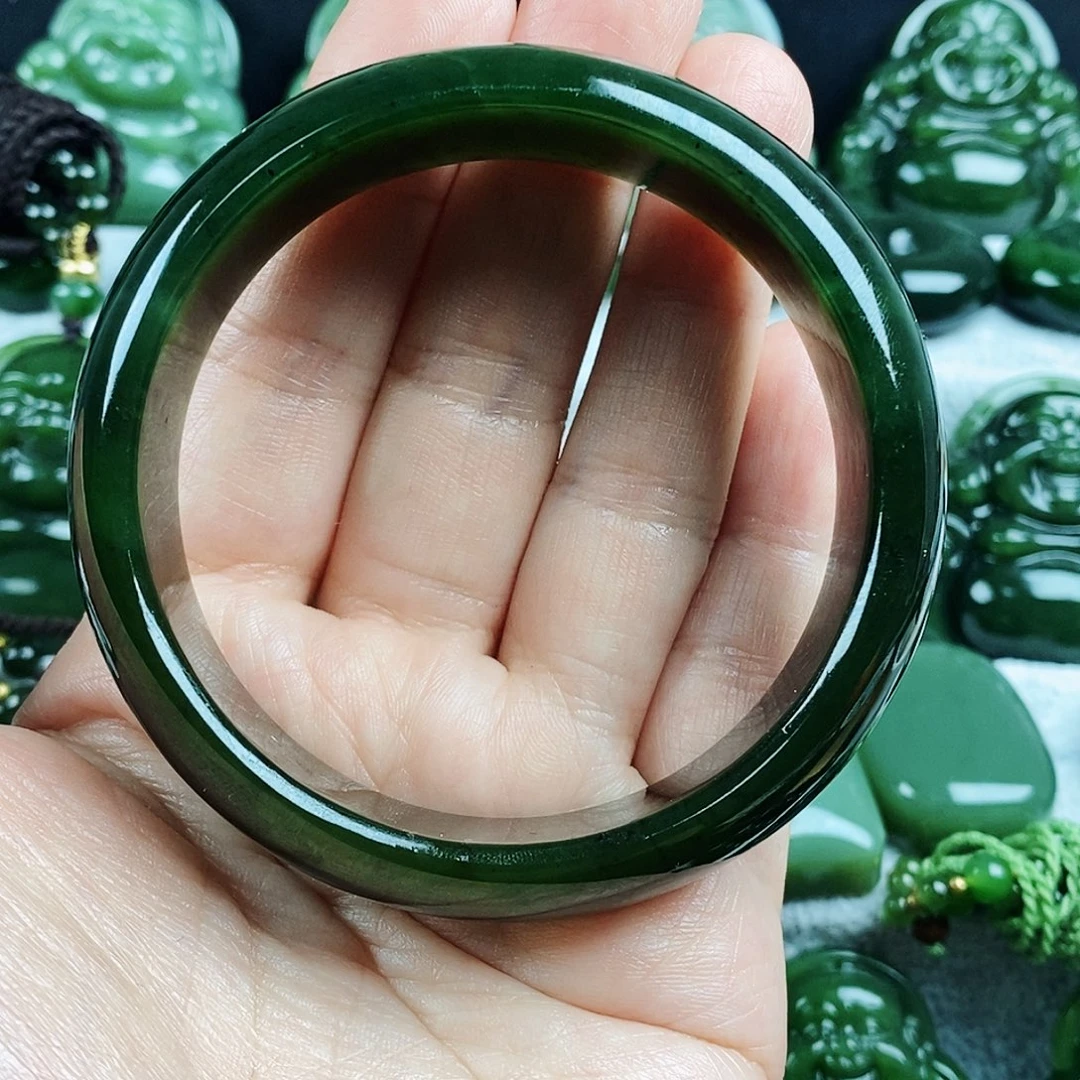 颈饰未镶嵌和田玉（碧玉）58.8mm