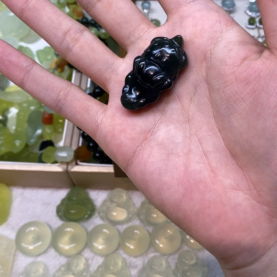 岫玉未镶嵌吊坠(不含链)