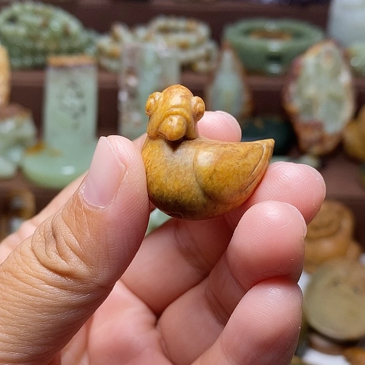 岫岩河磨玉（透闪石质玉）未镶嵌颈饰