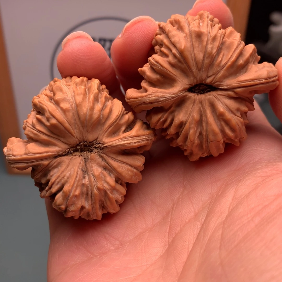 随***看文玩核桃吊坠篓子45