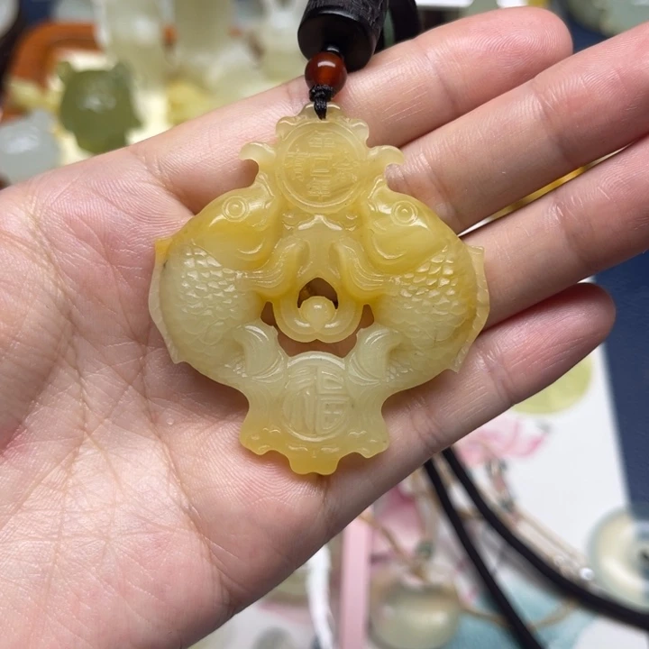 未镶嵌蛇纹石玉颈饰