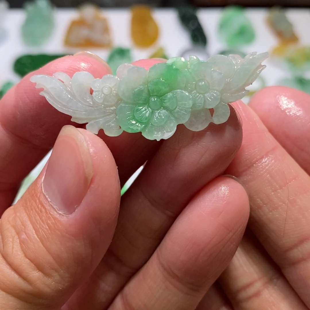 未镶嵌定制翡翠吊坠