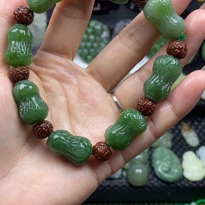 和田玉未镶嵌颈饰54