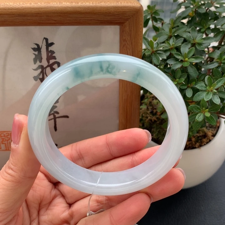 翡翠手镯未镶嵌翡翠手镯56