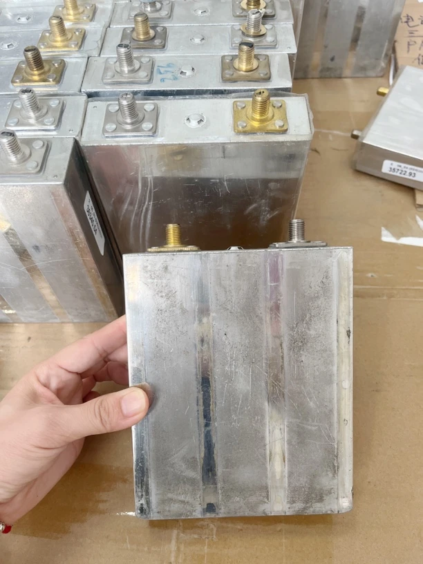 60A3.2V磷酸铁锂大单体电池已分容（强启，电动车三轮，储能）