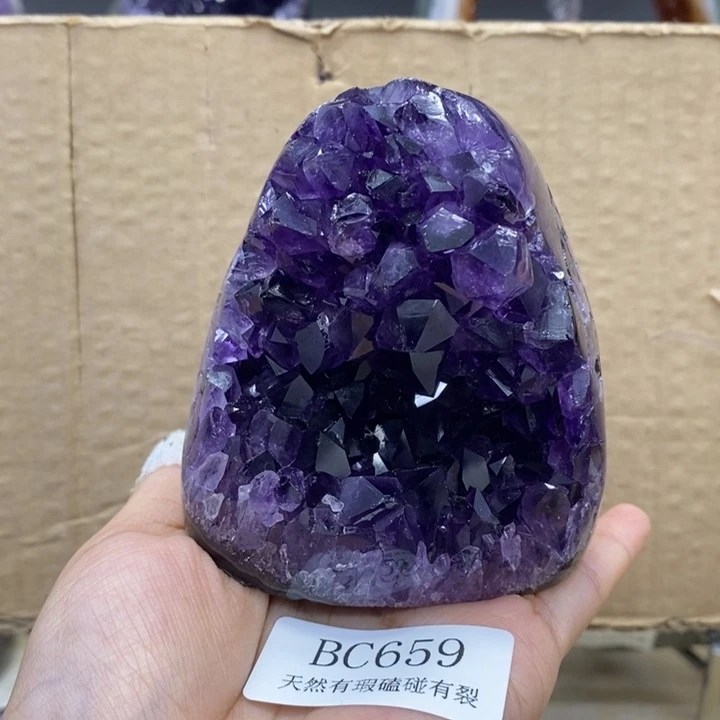 未镶嵌水晶大型摆件（非配饰）