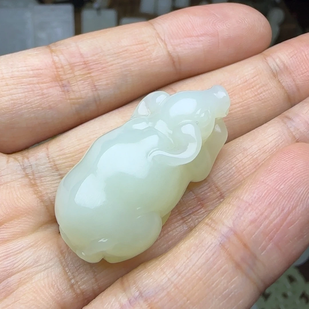 和田玉未镶嵌挂件牛