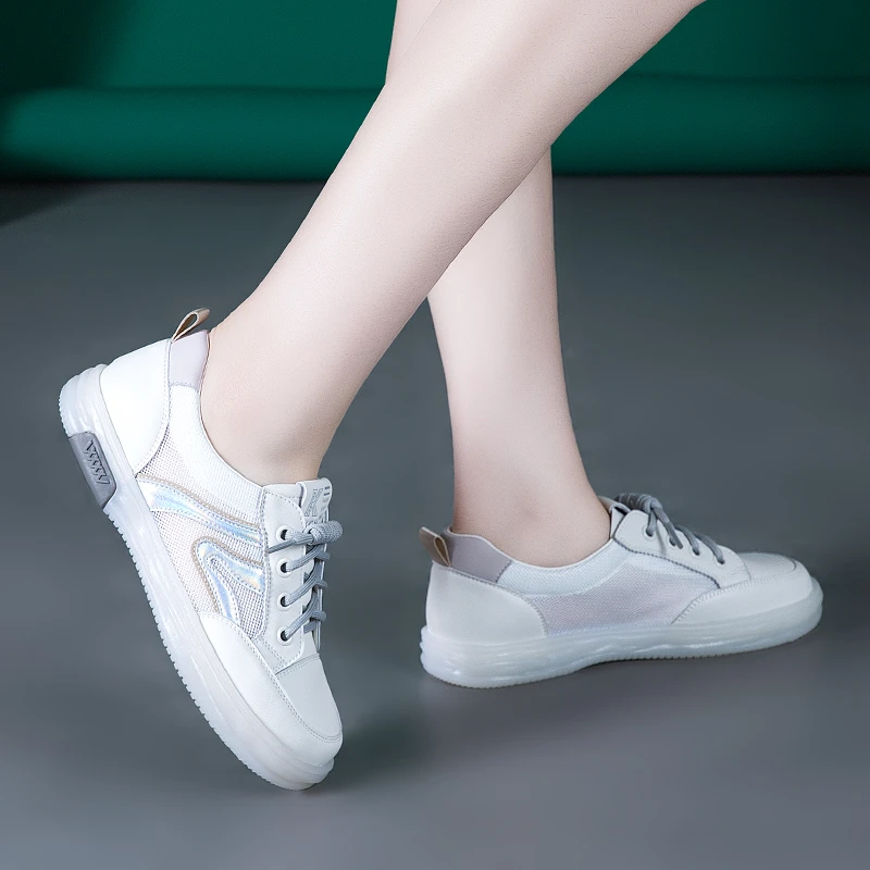 2025新款真皮软底平底鞋休闲小白鞋春夏薄款女鞋网面透气款鞋子