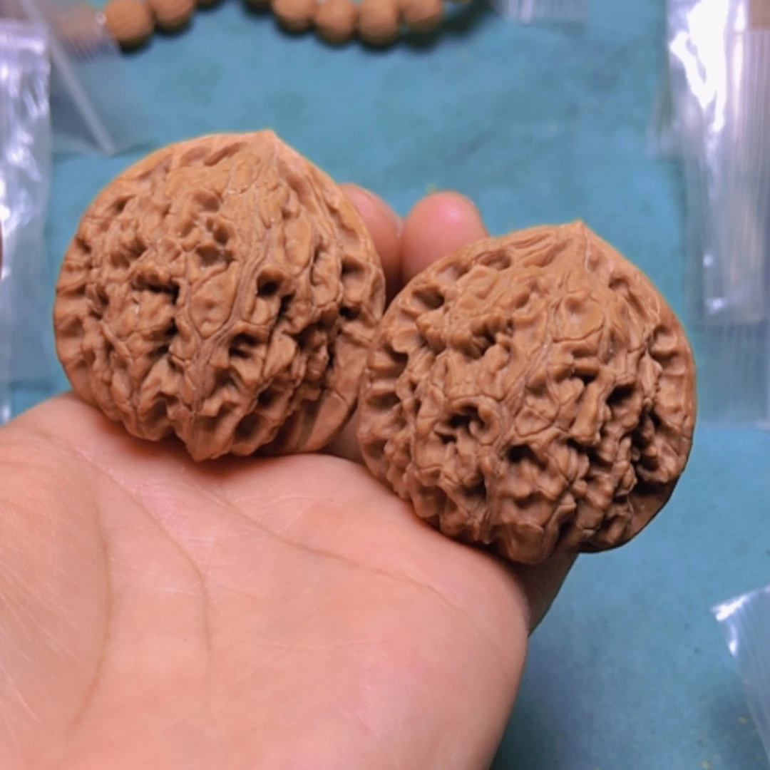 【闪购商品】核桃摆件40水龙纹有修