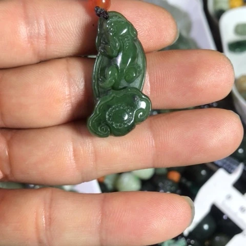 和田玉（糖玉）未镶嵌颈饰