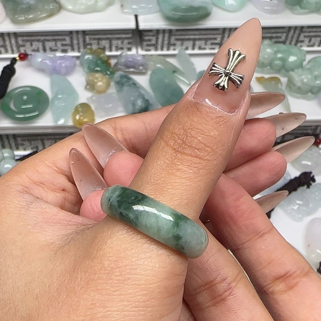 翡翠未镶嵌颈饰55