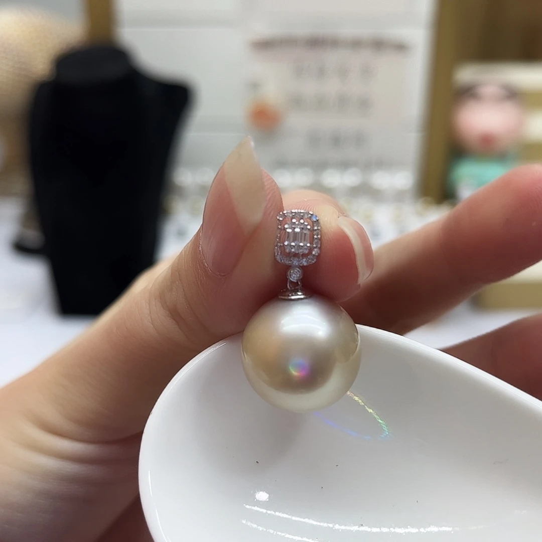 颈饰银S925镶嵌海水珍珠