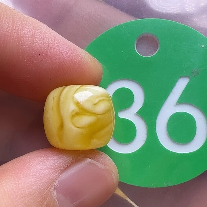 蜜蜡未镶嵌珠宝奇石12.8m m