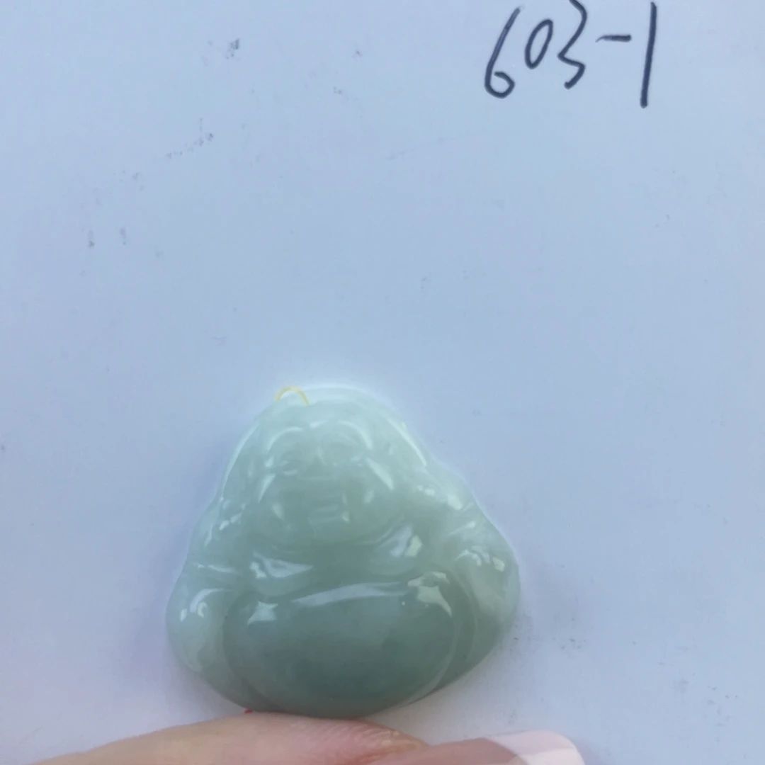 翡翠未镶嵌颈饰佛公