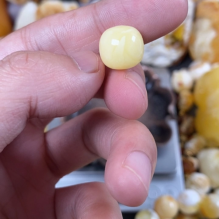 琥珀未镶嵌珠宝奇石我