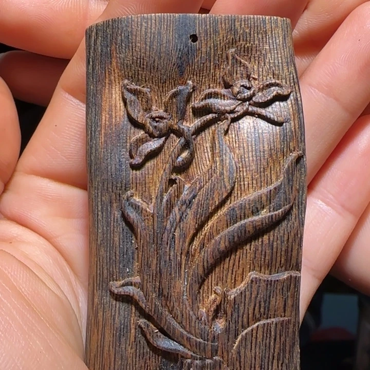 沉香吊坠白露吊坠18克