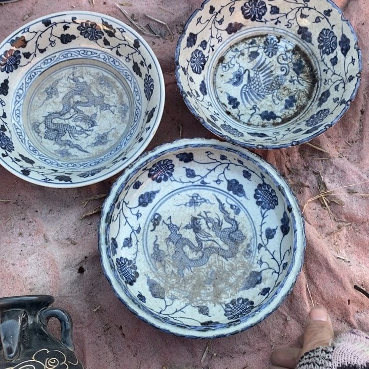 紫砂茶叶罐和**财瓷器工艺品