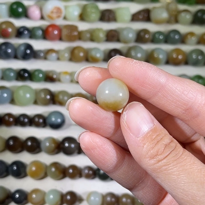 和田玉（糖玉）未镶嵌珠宝半成品14.4