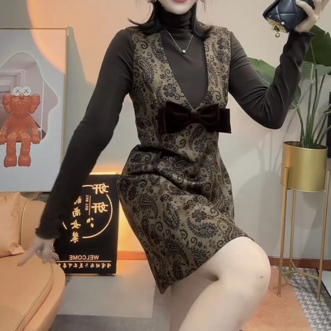 新款马甲连衣裙搭配打底衫套装两件套